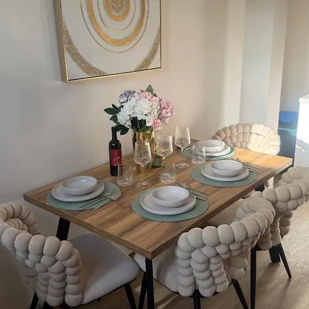 Elizabeth Apartment